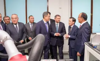 Мост в будущее: Международный центр мастерской Лу Бань открывает новые горизонты в образовании ЕНУ
