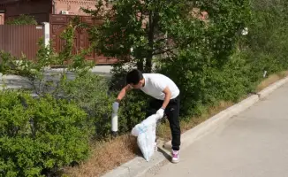 Атырау: молодые экологические герои пробежали по берегу, собирая мусор и вдохновение