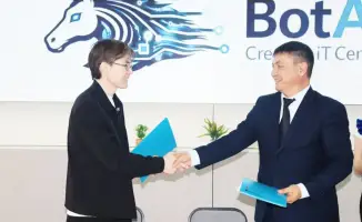 В Айыртауском районе открыт центр BotAi CREATIVE IT, способствующий цифровизации и обучению молодежи современным технологиям.