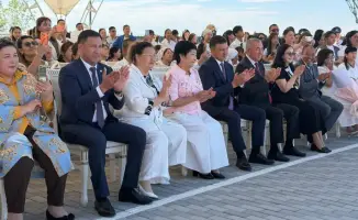 ТУРКЕСТАН: ЦЕРЕМОНИЯ ВЫПУСКА В ШКОЛЕ №32 — ОТЗЫВЫ УЧИТЕЛЕЙ И ПОДДЕРЖКА МОЛОДЕЖИ