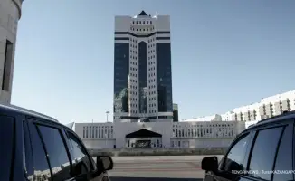 Отставка правительства и скандал с фото у Байтерека: как это повлияет на политическую стабильность в стране?