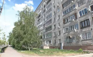 Региональная жилищная программа в Павлодаре не может быть возобновлена уже два года, что вызывает обеспокоенность местных жителей и экспертов. Нехватка жилья и замедление строительных проектов ставят под угрозу улучшение жилищных условий в регионе.