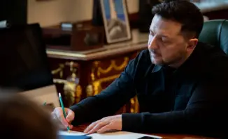 Украина выходит на мировой рынок вооружений: Зеленский объявил о начале экспорта беспилотников и ракет