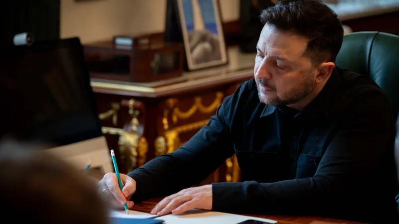 Украина выходит на мировой рынок вооружений: Зеленский объявил о начале экспорта беспилотников и ракет Павлодаре