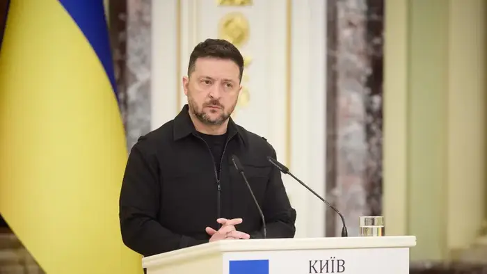 Зеленский объявил режим тишины с 6 мая, сообщает Tengrinews.kz