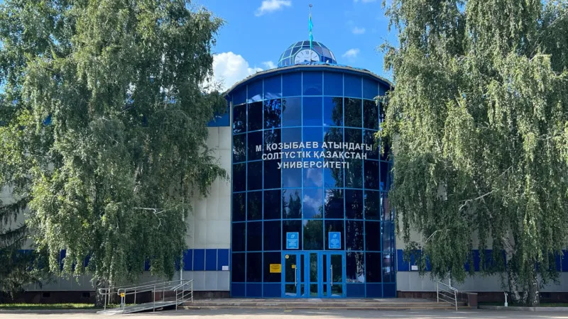 Спор о двудипломной программе: студенты и родители против вуза в Казахстане