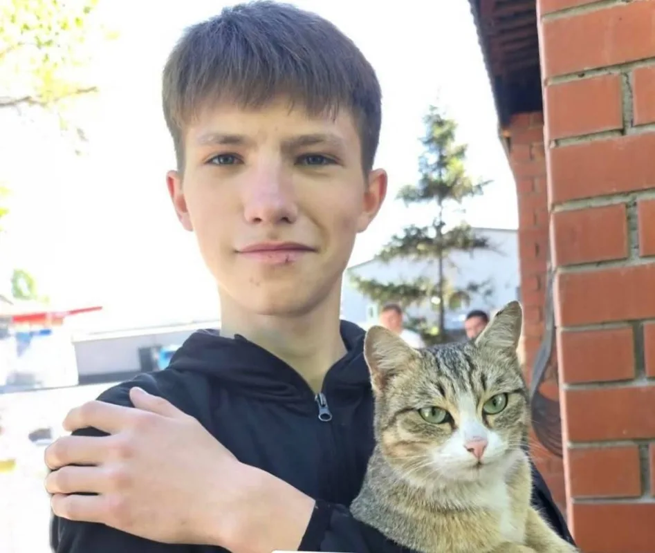 На берегу надежды: спасатели ищут юного павлодарца на пляже 'Золотые пески'