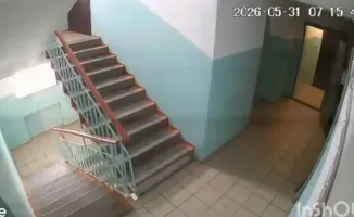 Павлодар: мужчина облил бензином дверь квартиры в многоэтажке