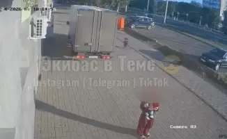 Водитель Газели сбил девушку с ребенком в Экибастузе при сдаче назад