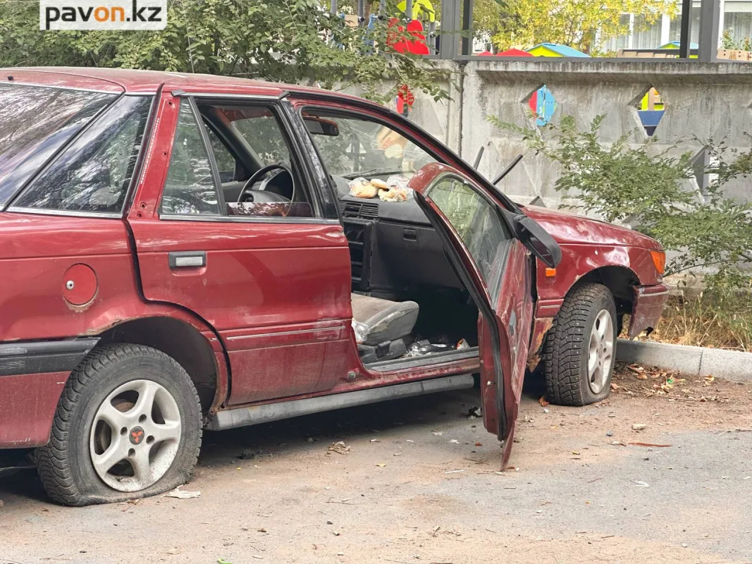 Павлодарские полицейские на охоте за забытыми автомобилями